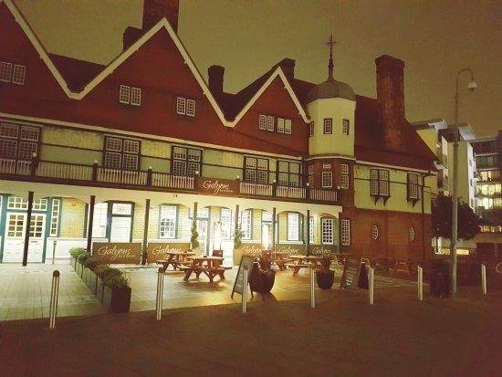 Galyons Bar & Kitchen