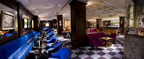 Dry Martini by Javier De Las Muelas