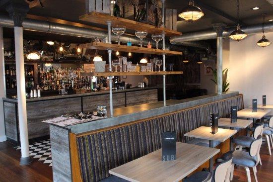 Suburb SW11 Bar & Dining