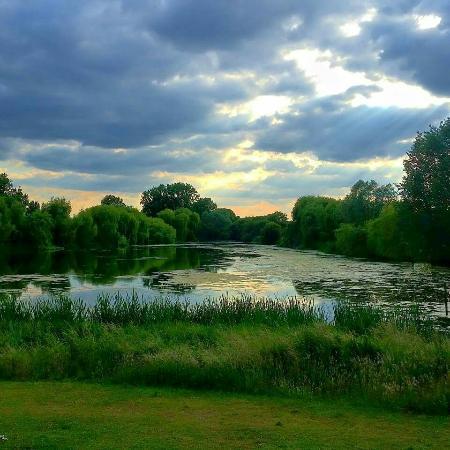 Mayesbrook Park