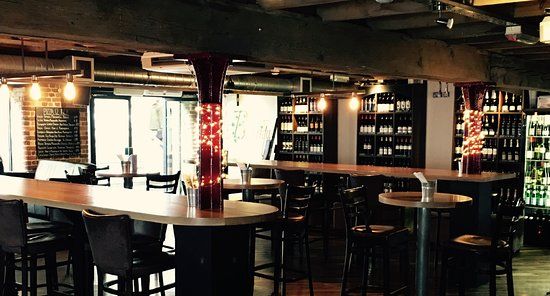 La Barrique Wine Bar & Restaurant